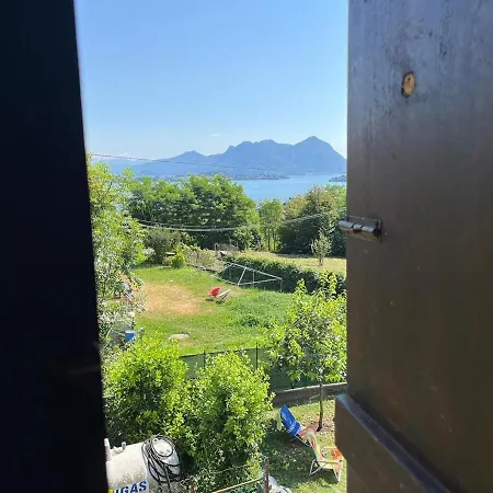 Botique Escape With Views And Garden شقة